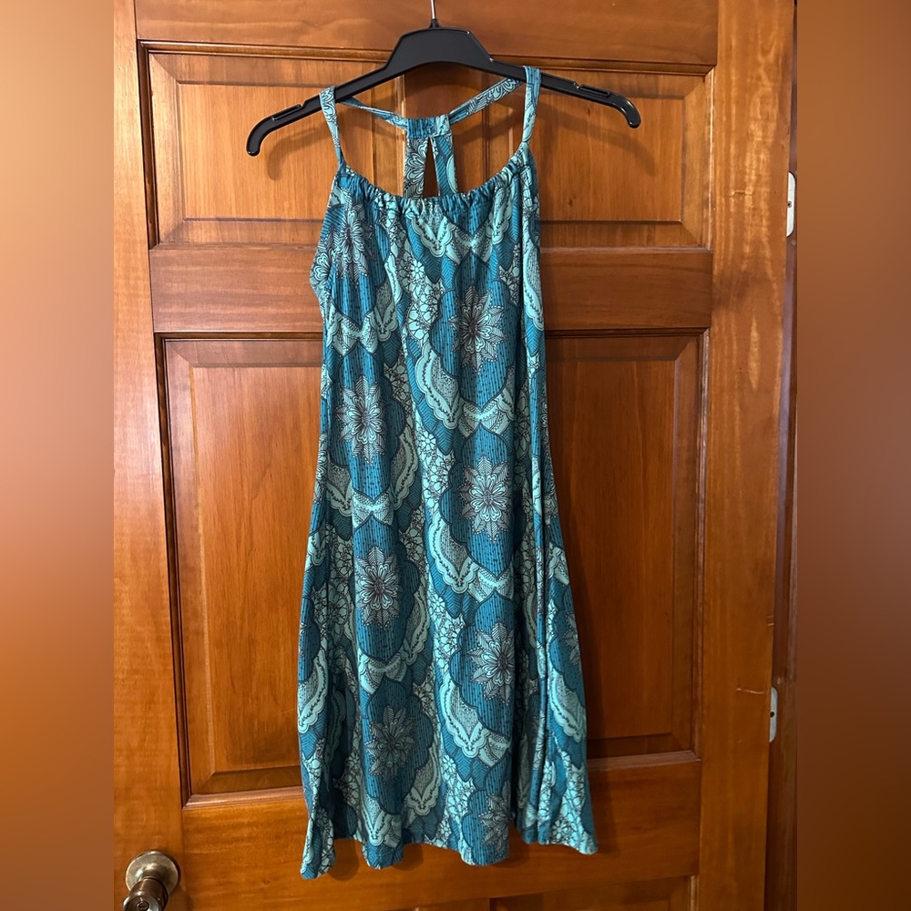 Athletic dress with shelf bra
